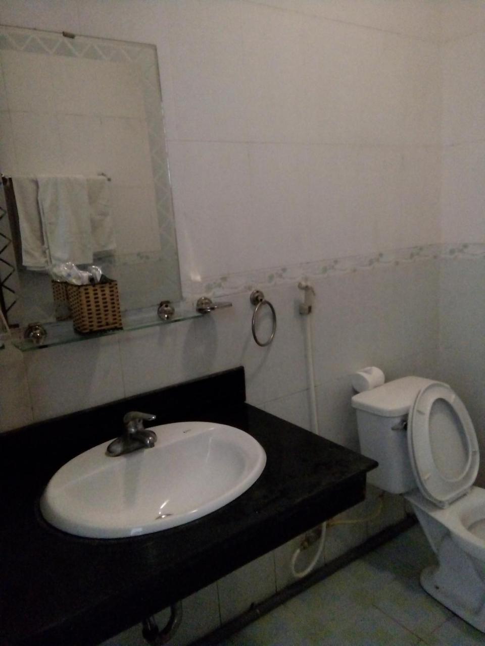 Hôtel Khach San Thuong Mai à Yen Thinh Extérieur photo